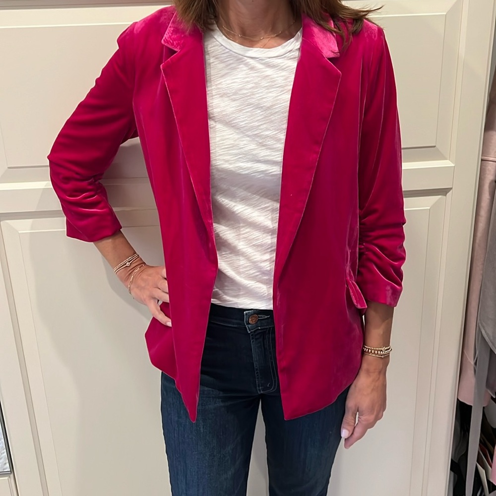 Skies Are Blue Ruched Velvet Blazer